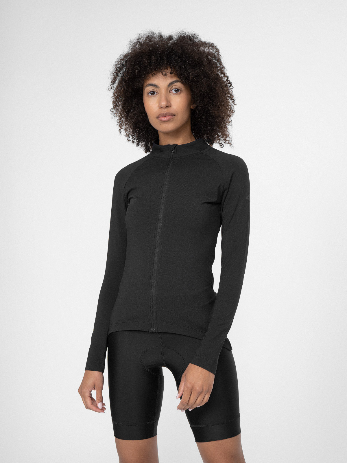 Levně 4F 4FSS23TFSWF175 DEEP BLACK Dámská mikina na kolo